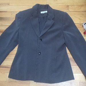 Amanda Smith 3 piece pant suit.